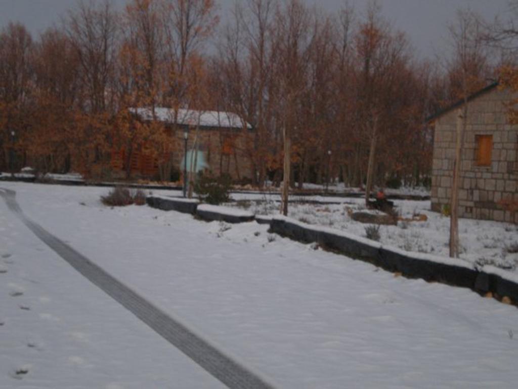 Cabanas Vallecino Manzanal de los Infantes エクステリア 写真