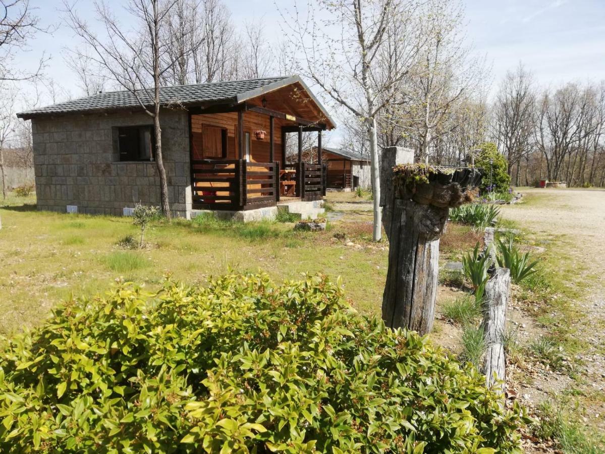 Cabanas Vallecino Manzanal de los Infantes エクステリア 写真